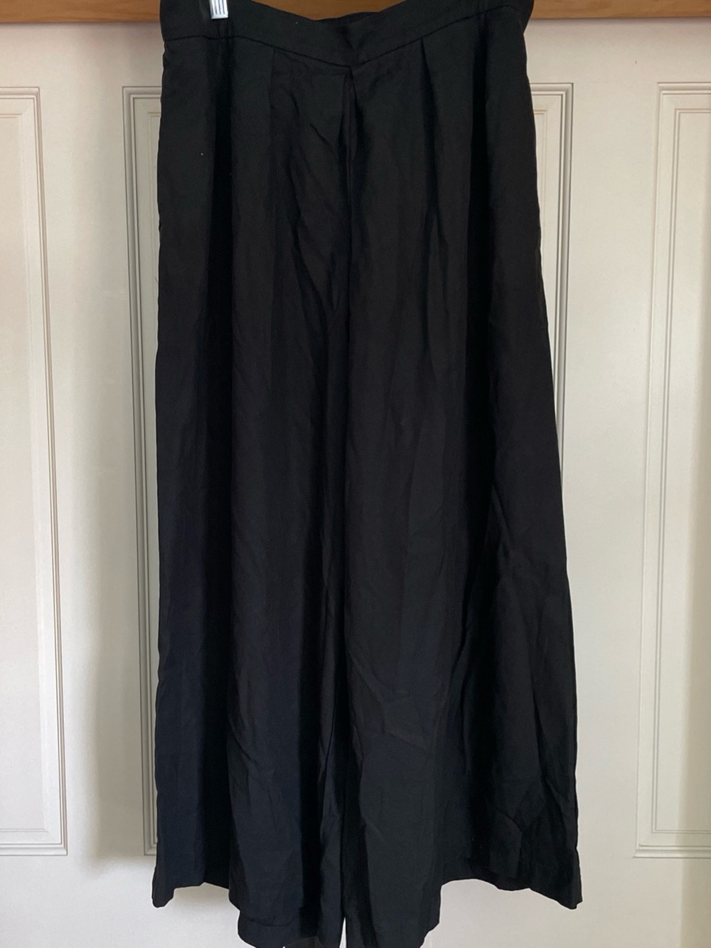 LOFT Black Wide-Leg Cropped Pants
